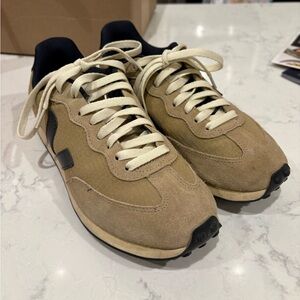 Women’s Veja Sneakers